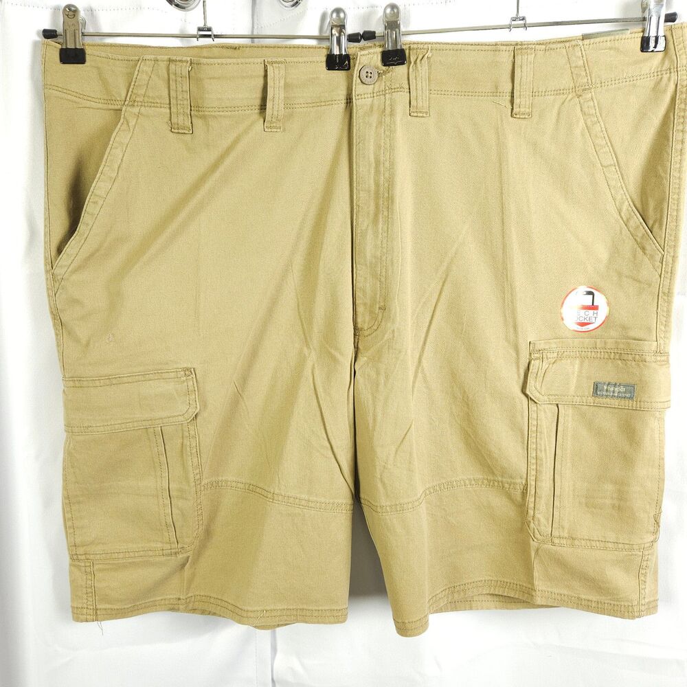 NWT Wrangler Men's 48 Beige Cargo Relaxed Fit Knee Length‎ Tech Pocket Shorts
